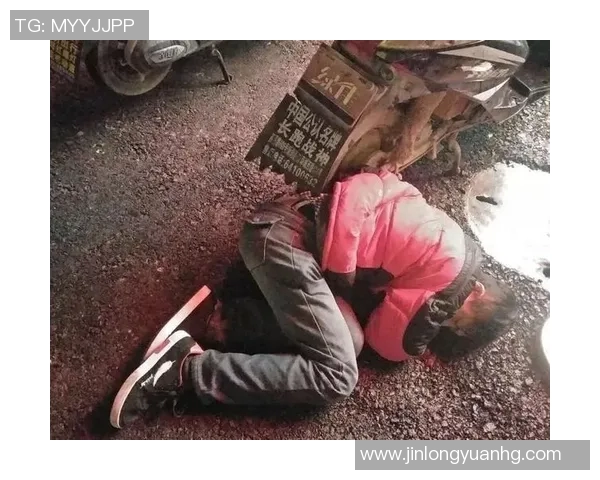 球员比赛中晕倒送医，所幸无生命危险